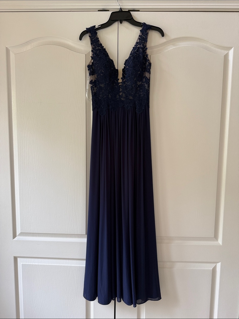Sherri Hill Navy Blue Lace V-Neck illusion lace and embellished Prom Gown 4 NWT
